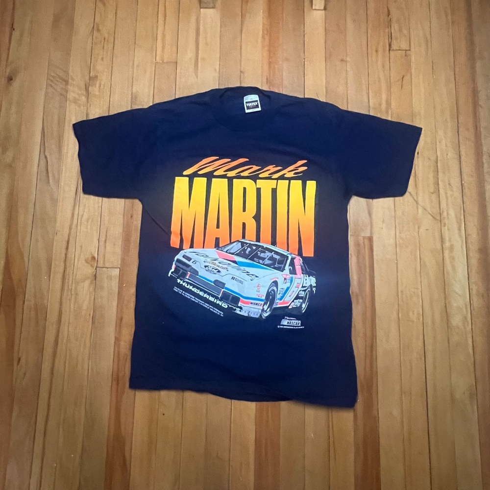 Vintage Mark Martin #6 Valvoline 90’s Ford NASCAR Racing (Size L)